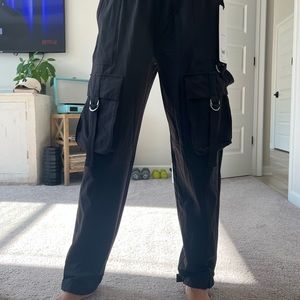Alo yoga cargo joggers - never worn, tags still on it